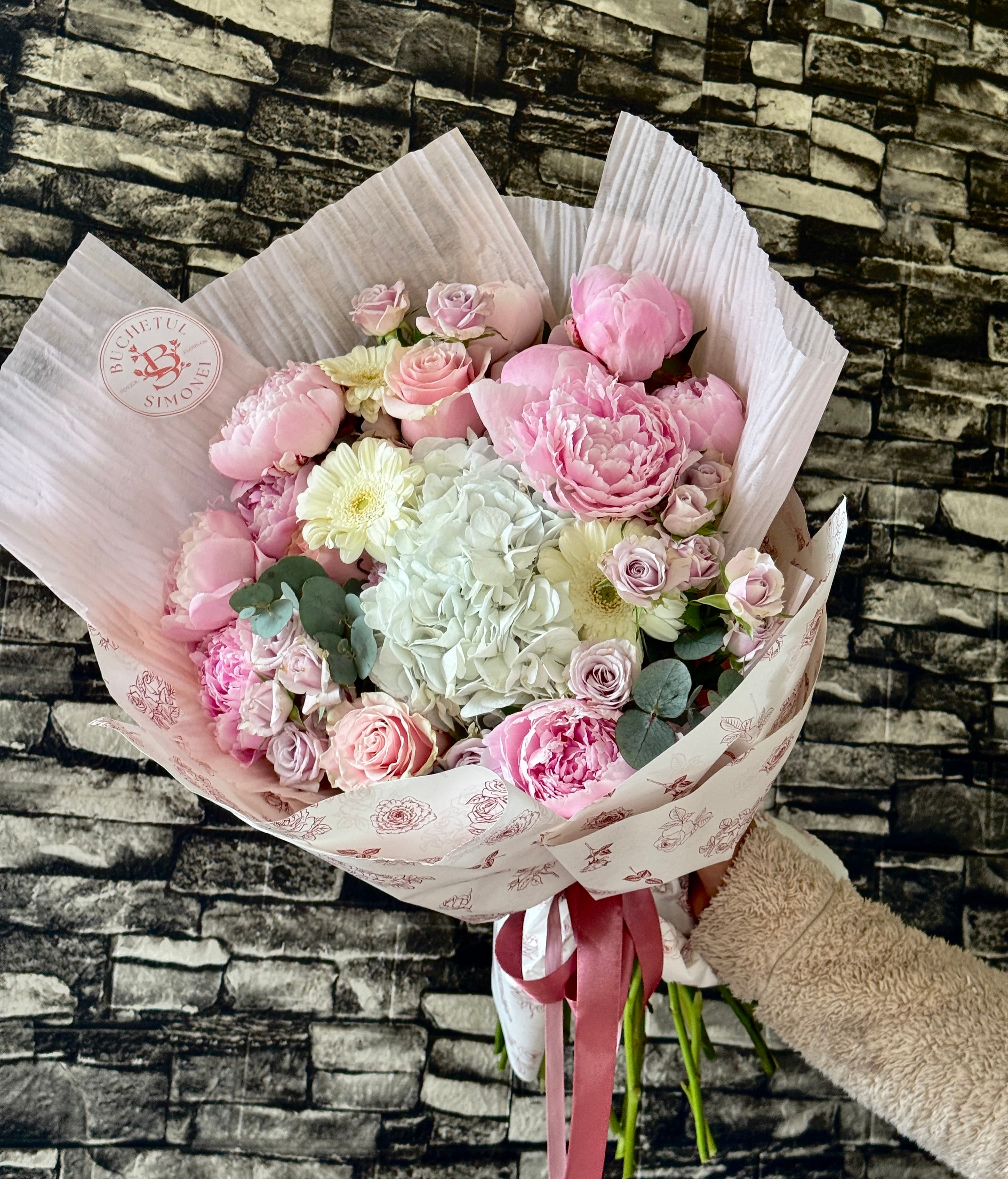 June pinky love